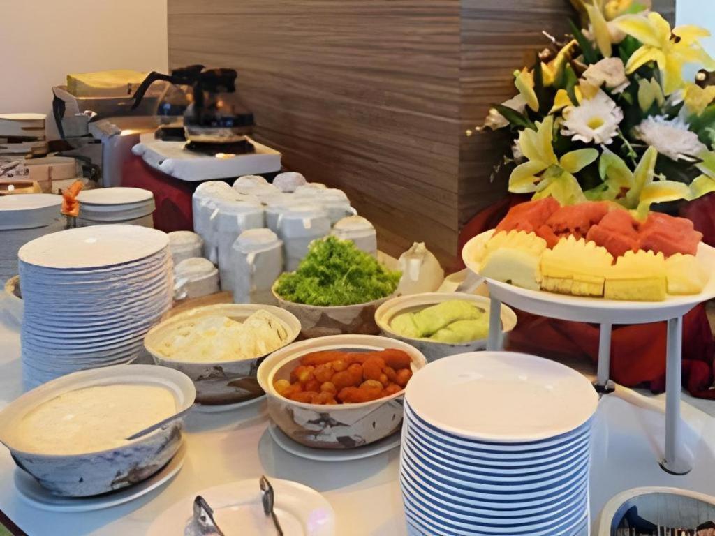 乌汶酒店 外观 照片